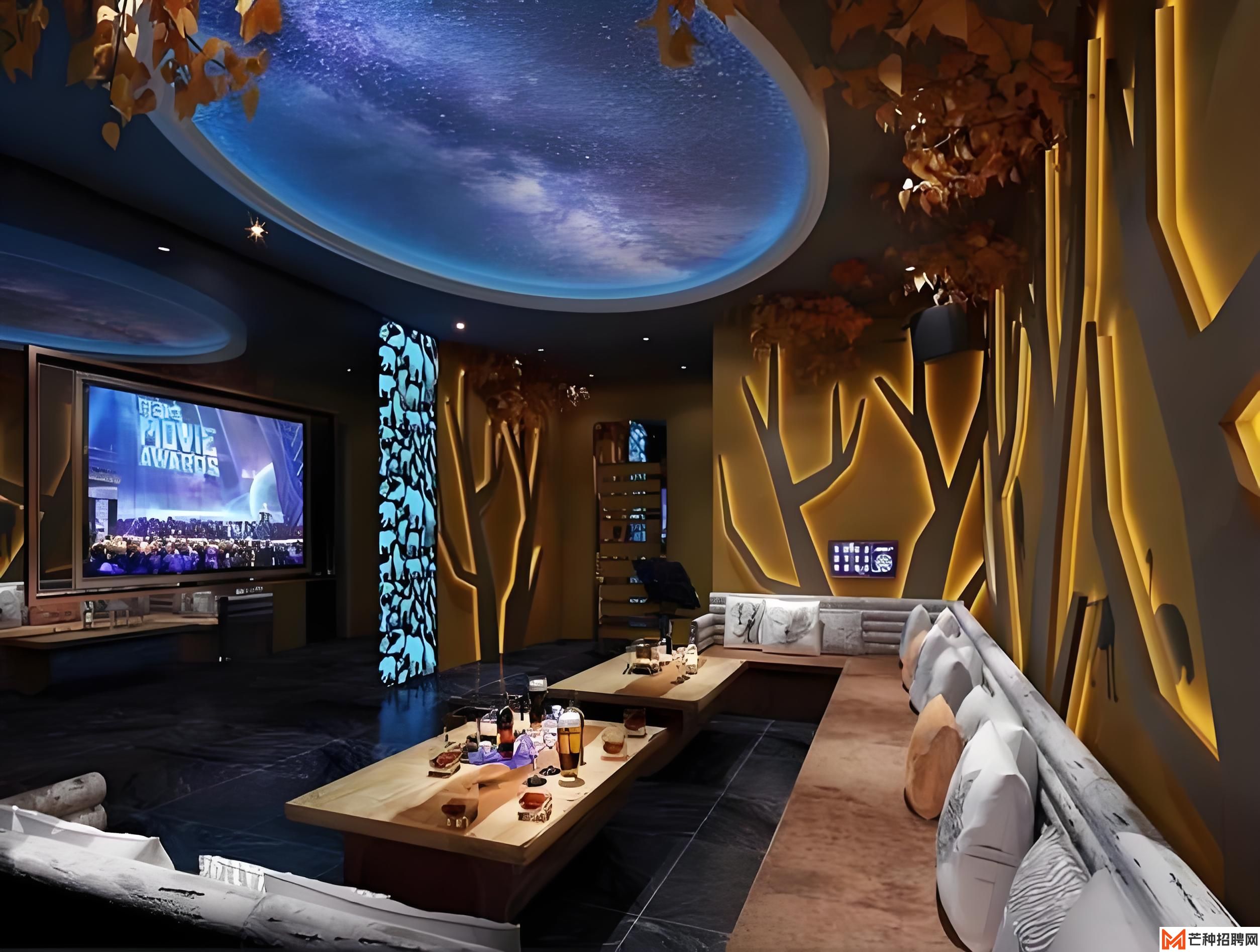 南京夜场酒水价格高昂之谜：解密顶级体验背后的秘密