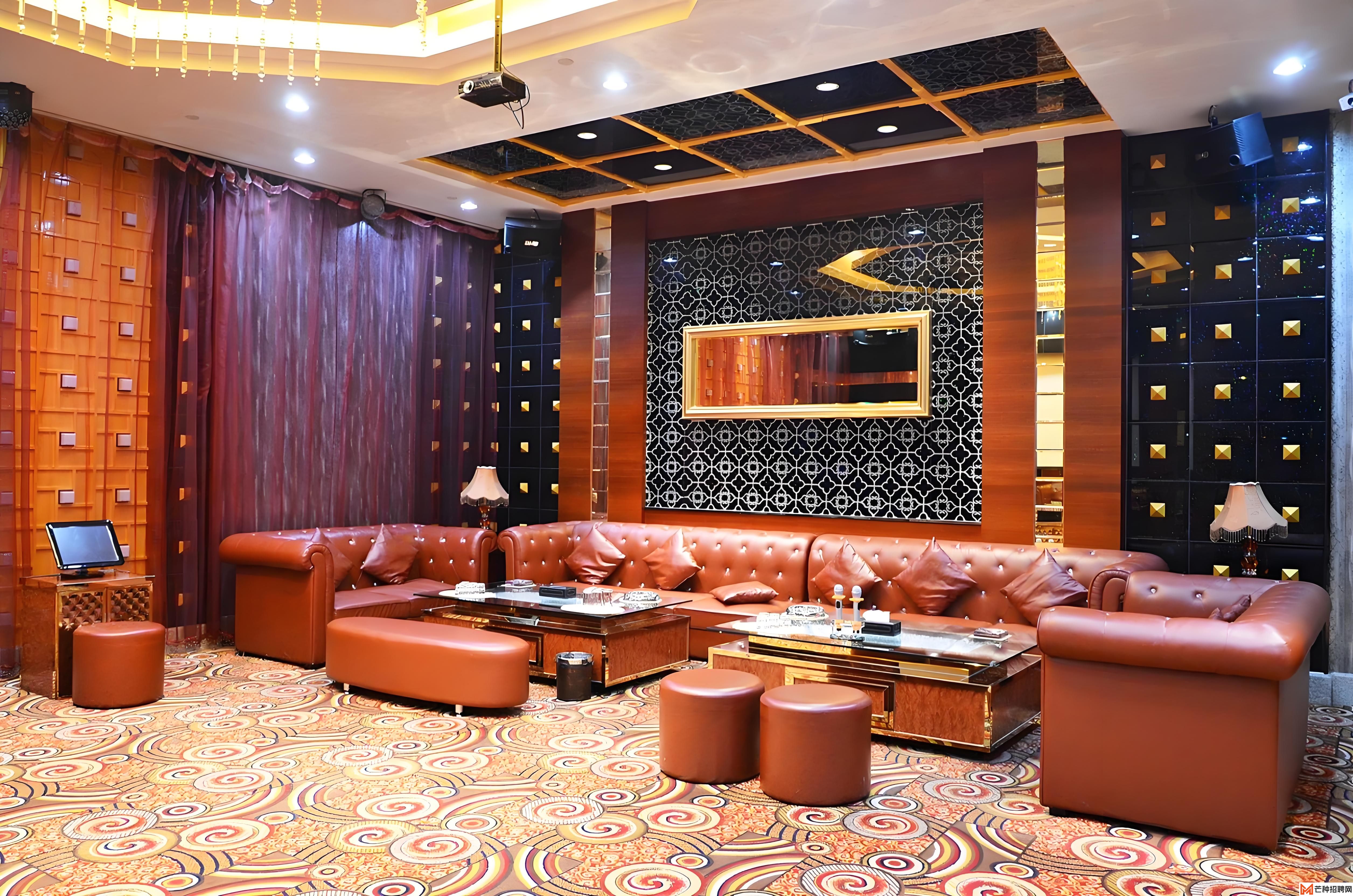 南京六合区夜场女服务员招聘：让青春不虚此行！