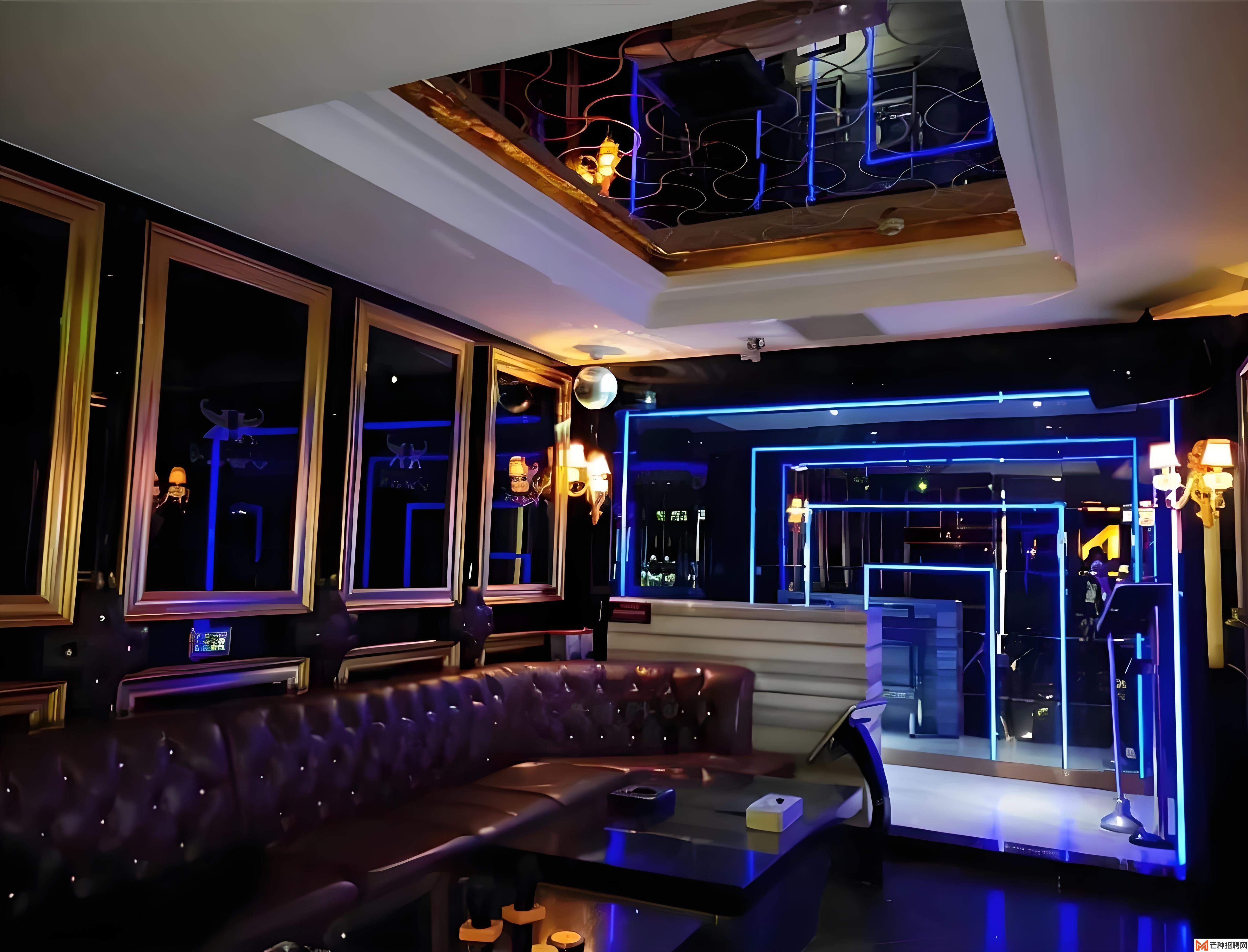 揭秘南京顶级娱乐场所的调酒师团队与侍酒服务